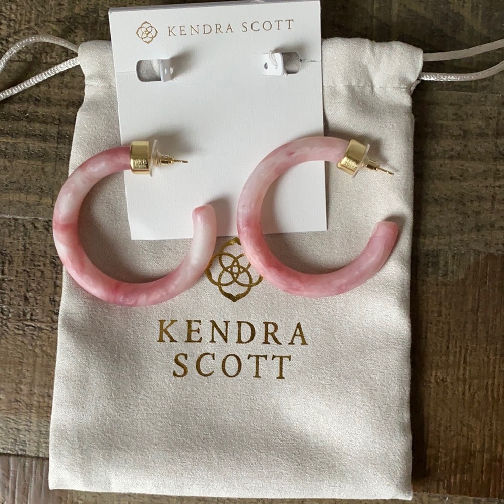 Kendra Scott hoops